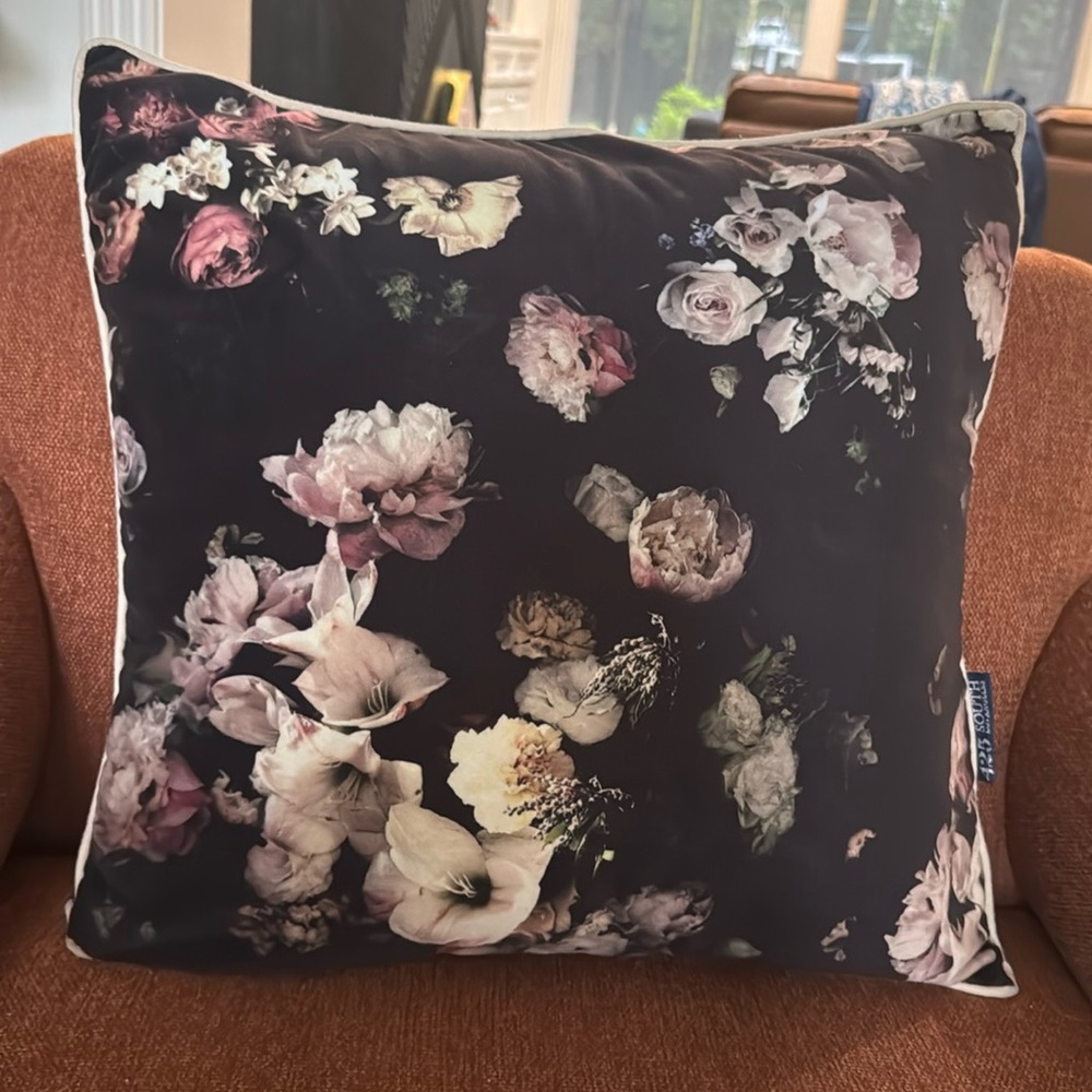 425 SOUTH LOS ANGELES Black Velvet Floral  19x19”Pillow w/ Feather Insert